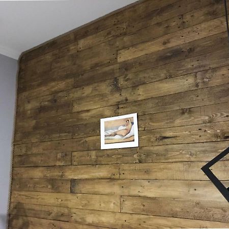 Apartment In The Center Of Odessa エクステリア 写真