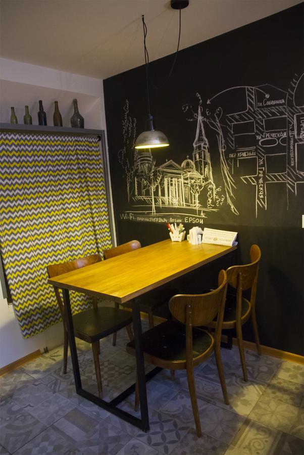 Apartment In The Center Of Odessa エクステリア 写真
