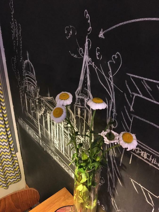 Apartment In The Center Of Odessa エクステリア 写真