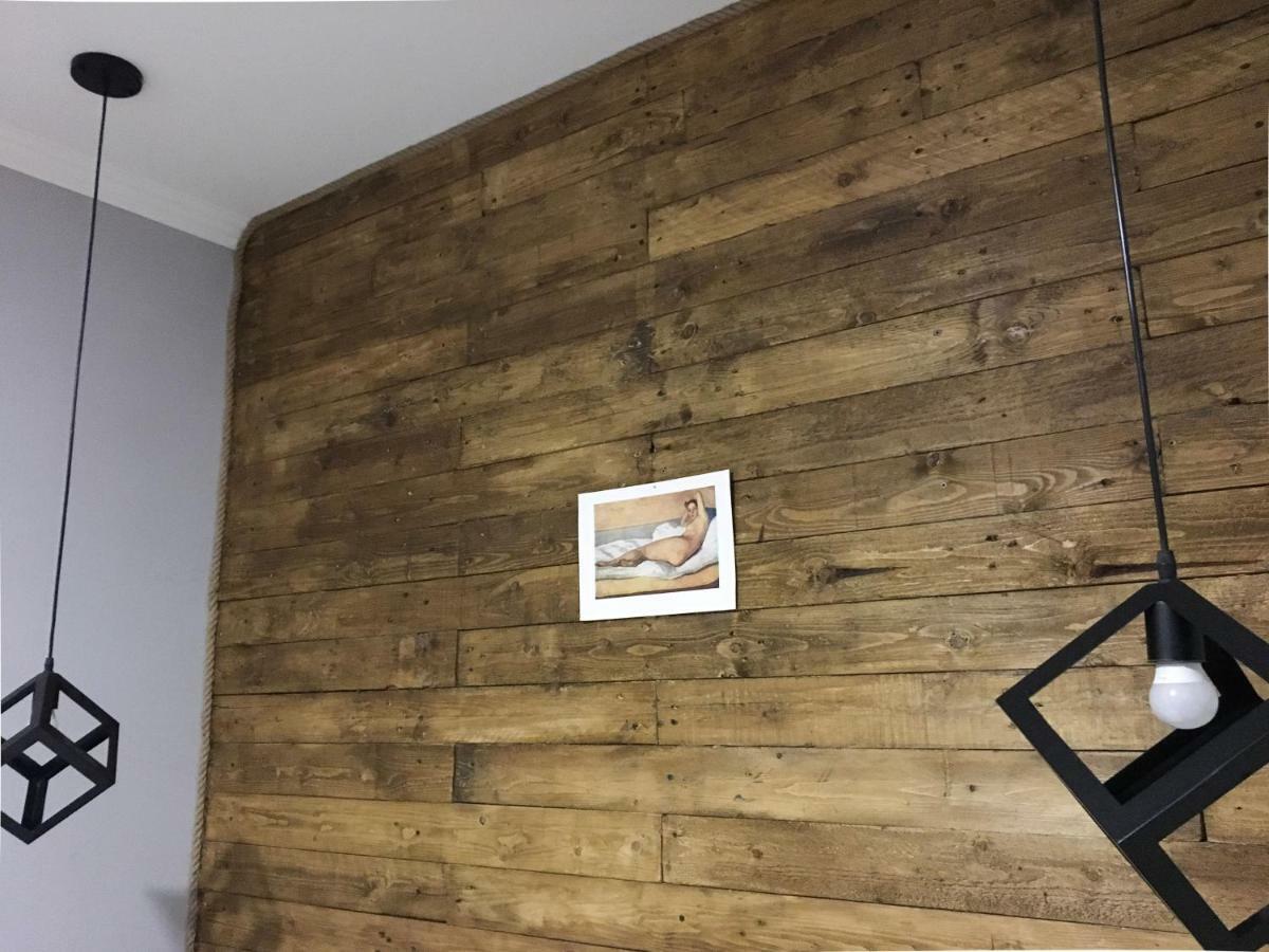 Apartment In The Center Of Odessa エクステリア 写真